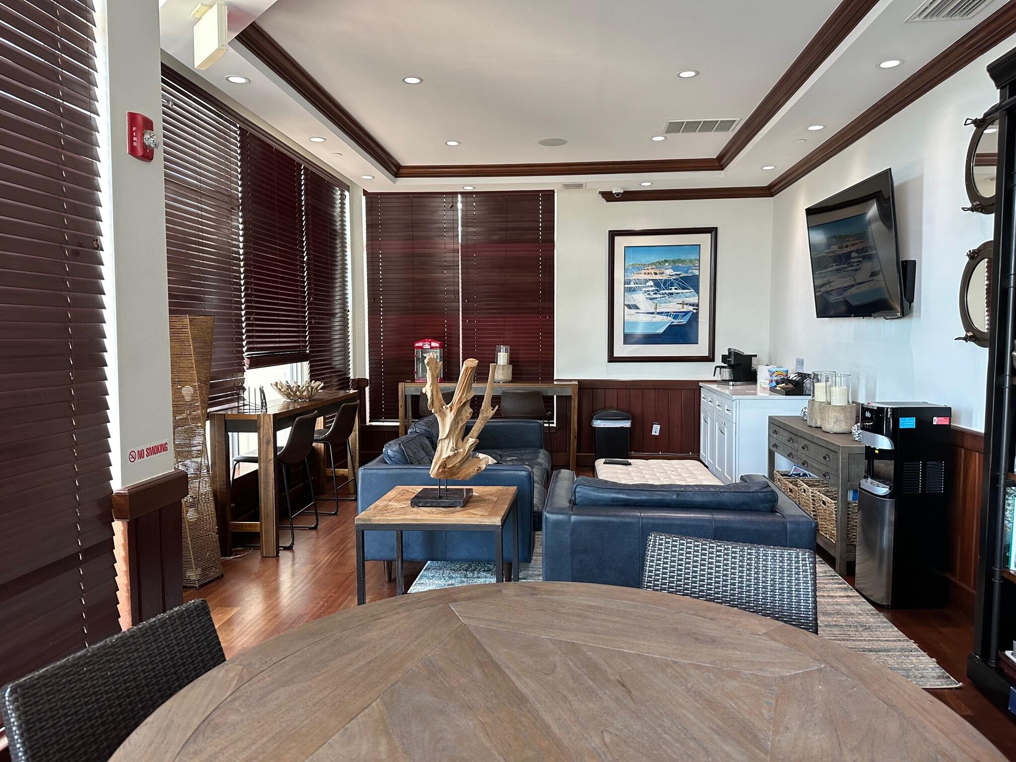 HARBORAGE YACHT CONDO - Residential Lease