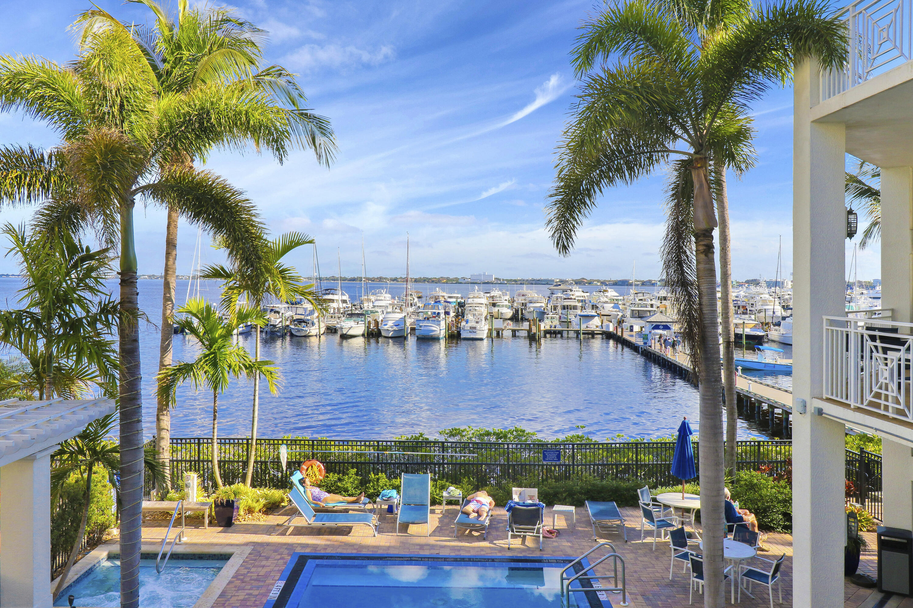 HARBORAGE YACHT CONDO - Residential Lease