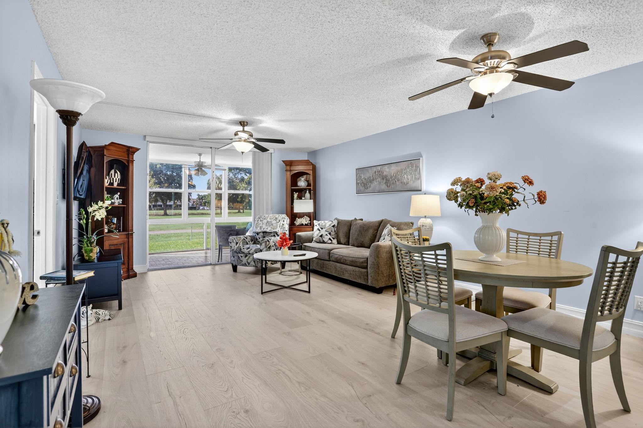 PALM SPRINGS 2 - Residential