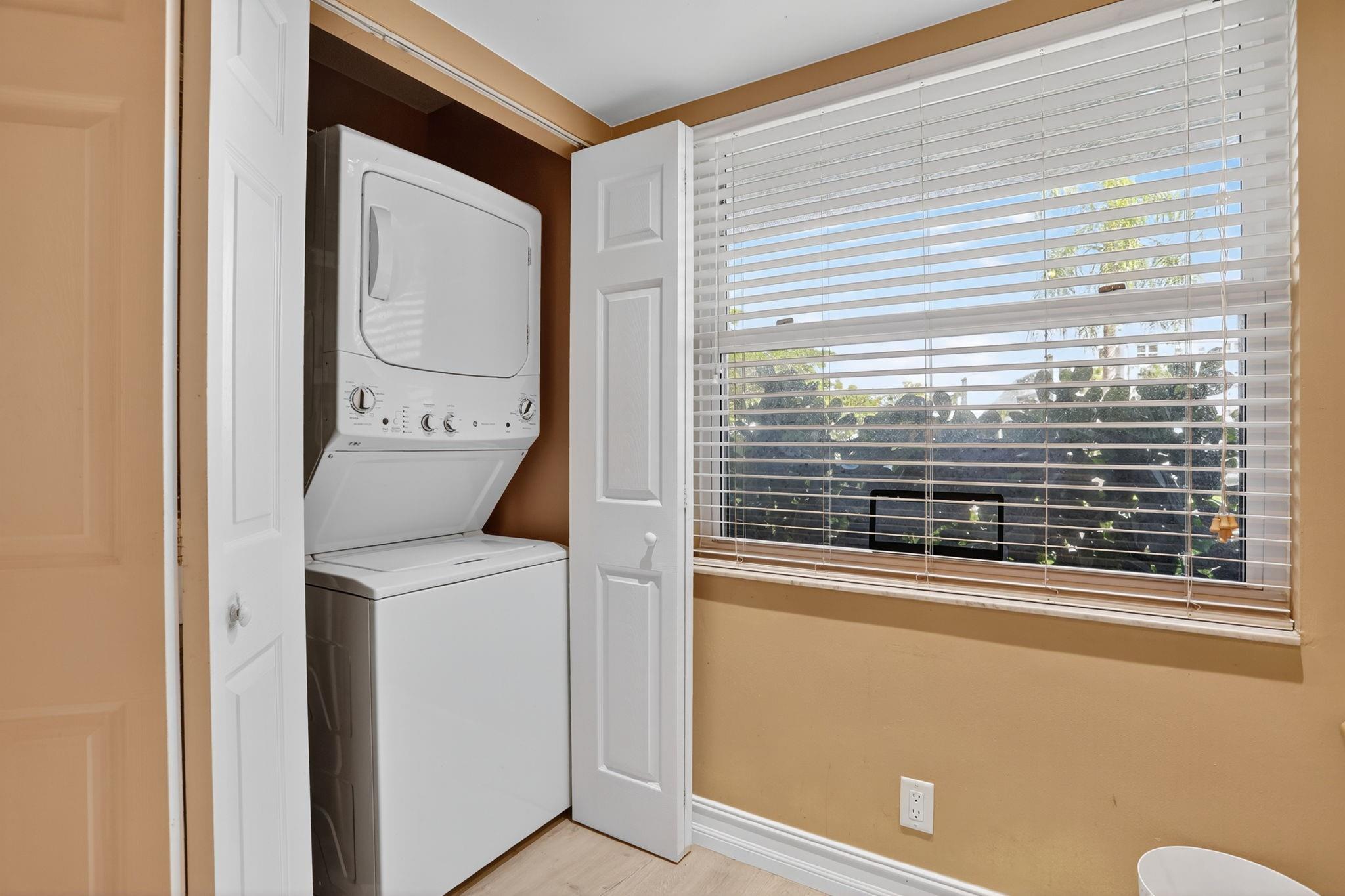 PALM SPRINGS 2 - Residential