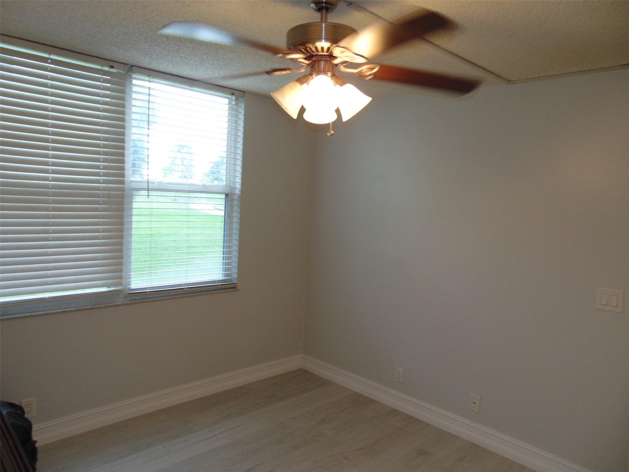 PALM SPRINGS 2 - Residential