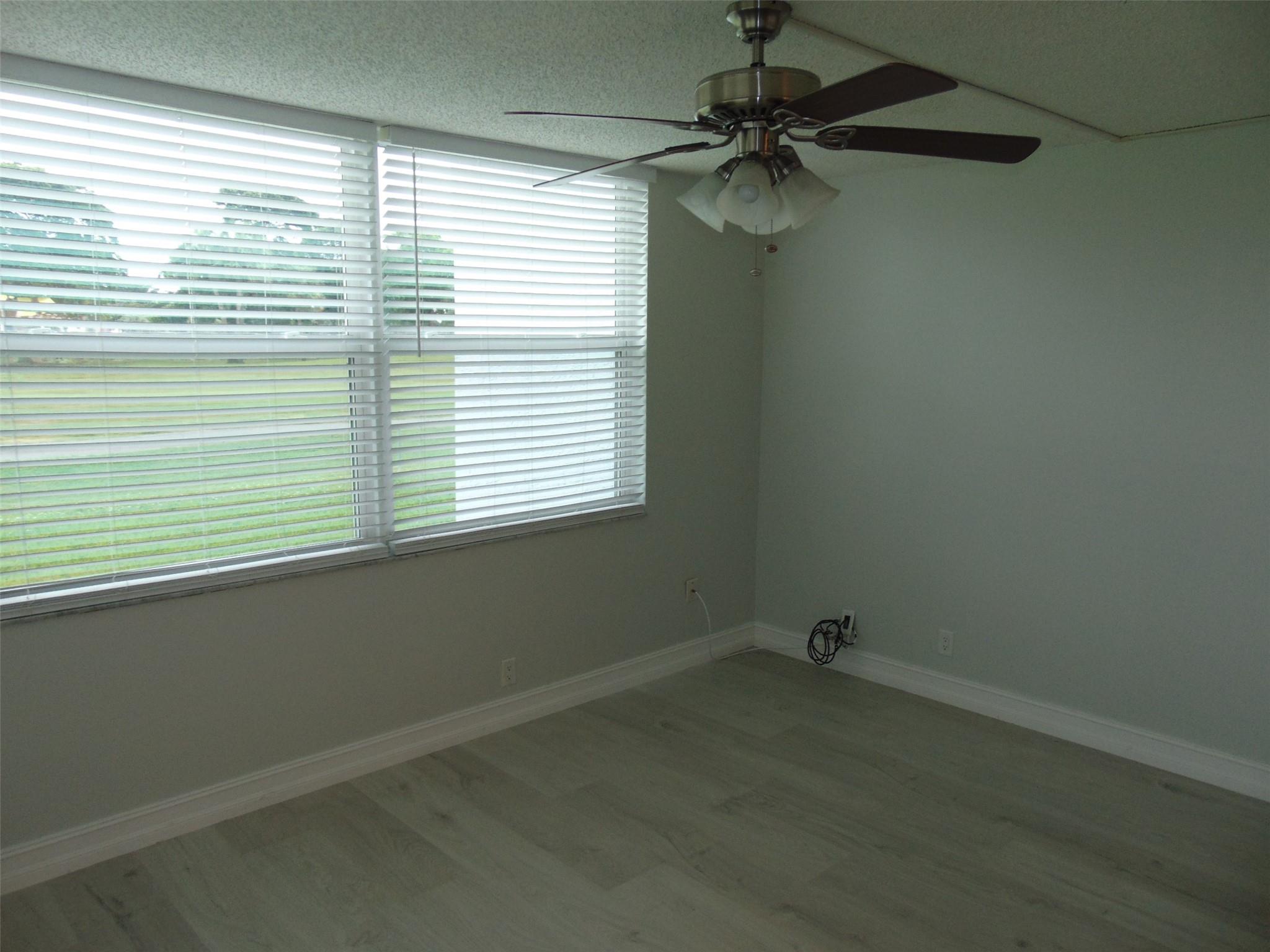 PALM SPRINGS 2 - Residential