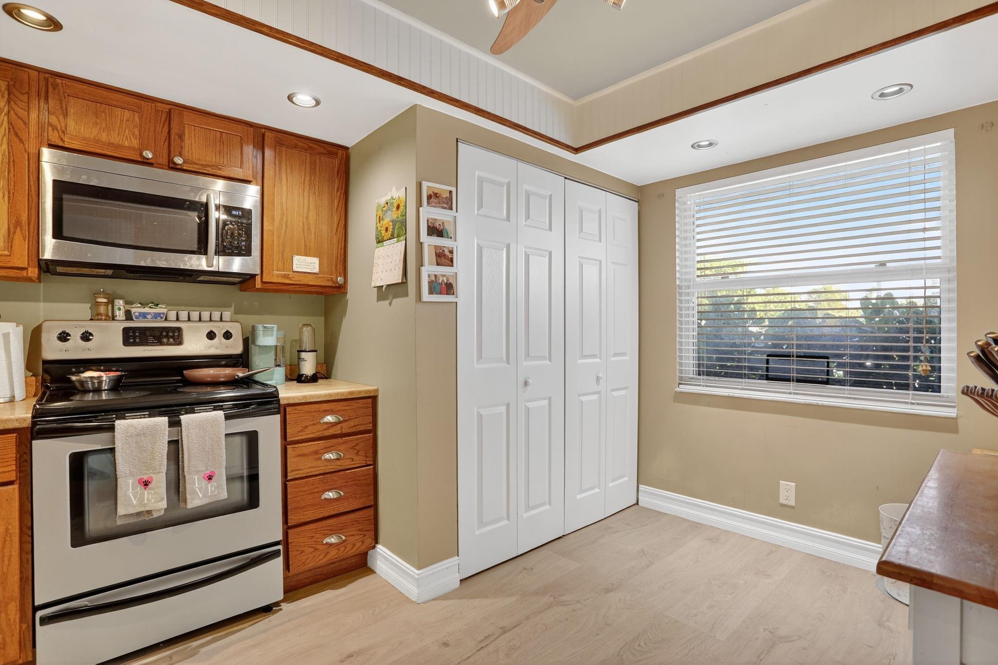 PALM SPRINGS 2 - Residential