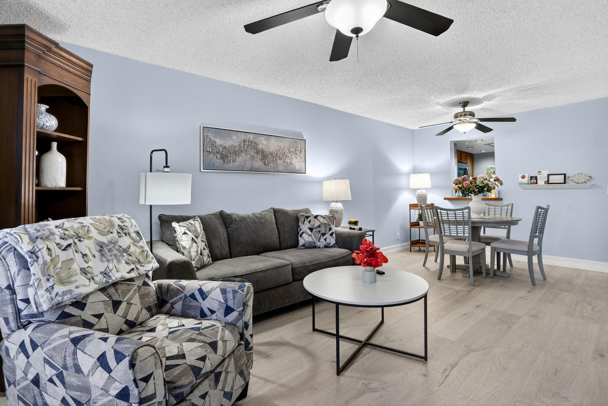 PALM SPRINGS 2 - Residential