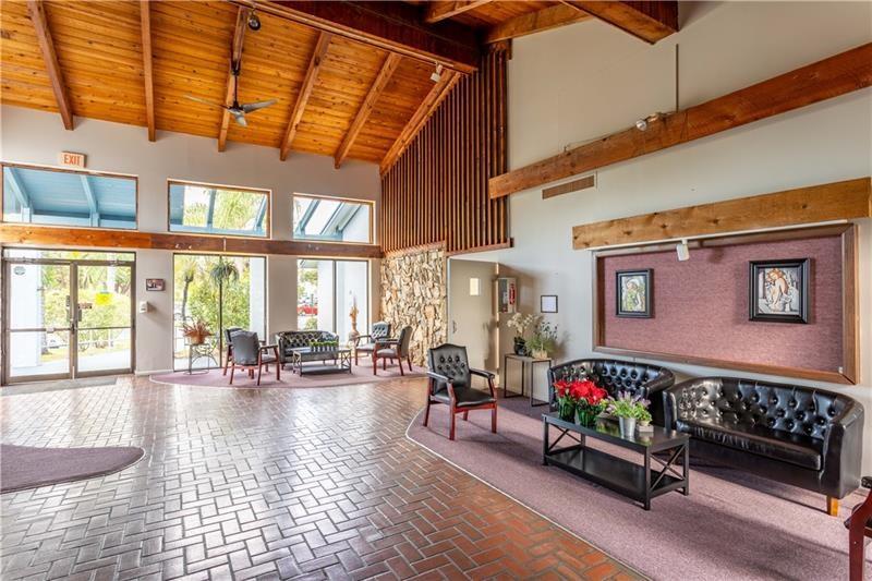 PALM SPRINGS 2 - Residential