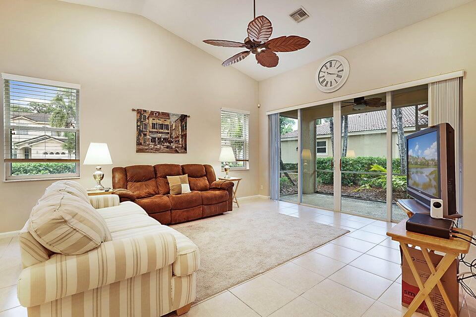 CASTLE PINES - Residential