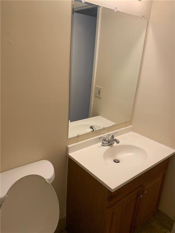 Waverly Place 2-19 D - Residential Lease