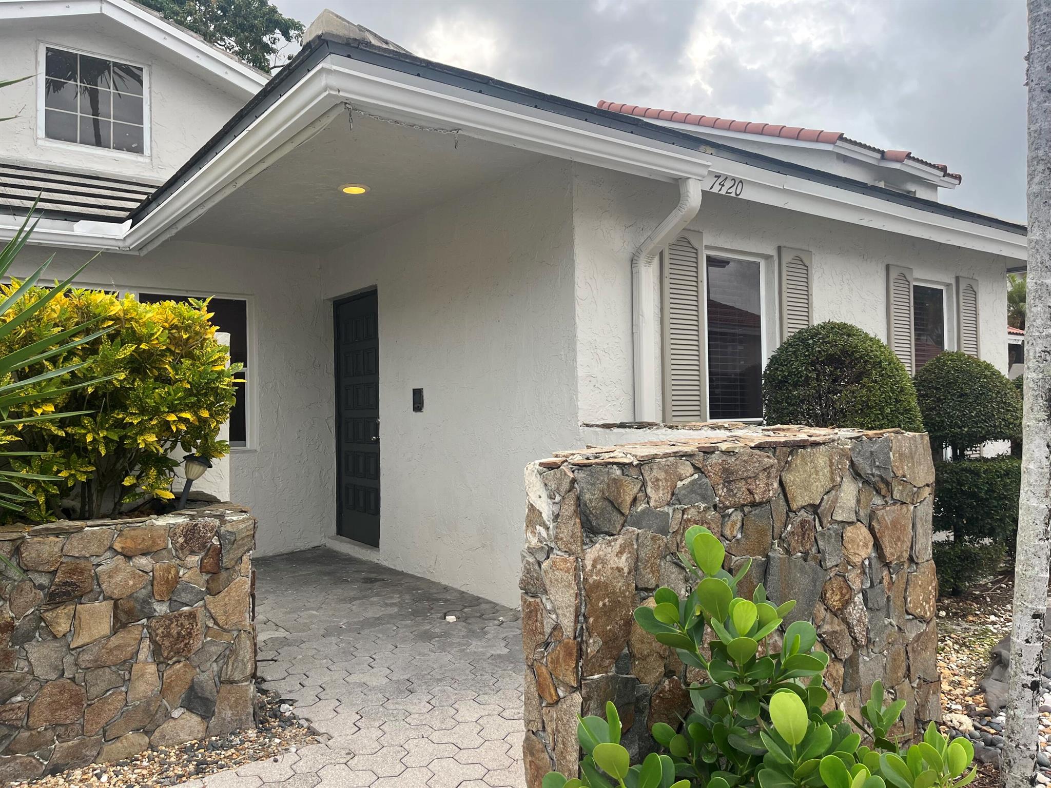 CASTEL GARDENS - Residential Lease