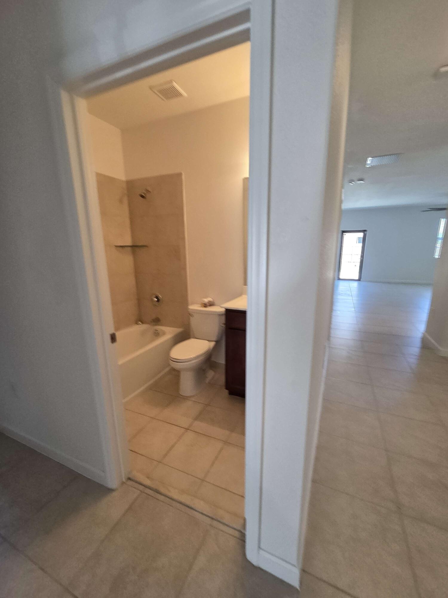 KINGMAN COMMONS - Residential Lease