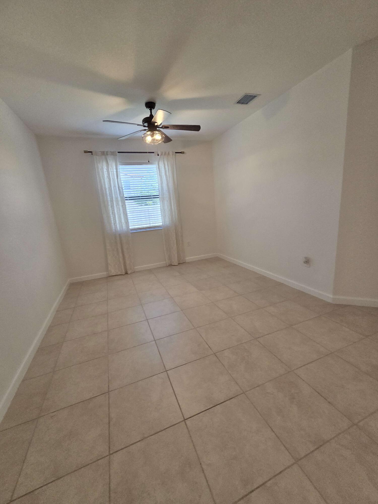 KINGMAN COMMONS - Residential Lease