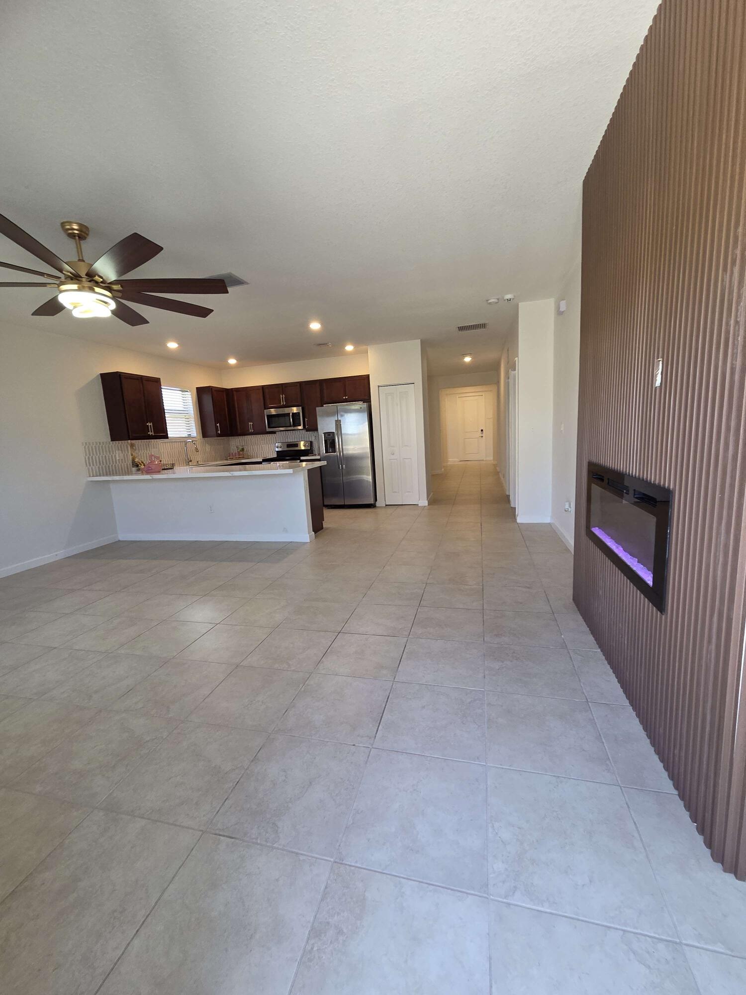KINGMAN COMMONS - Residential Lease