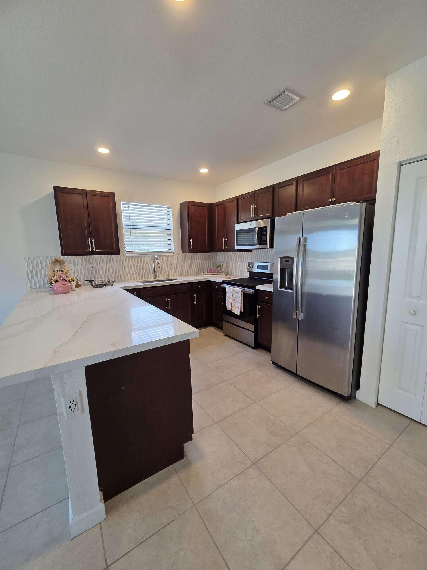 KINGMAN COMMONS - Residential Lease