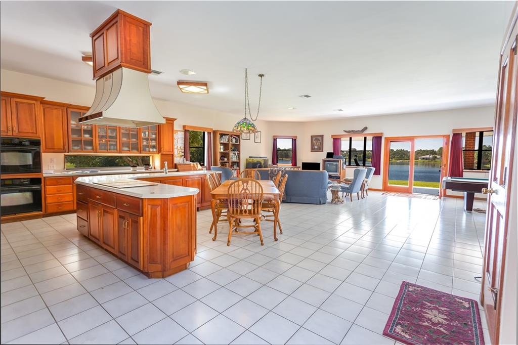 COUNTRY COVE - Residential