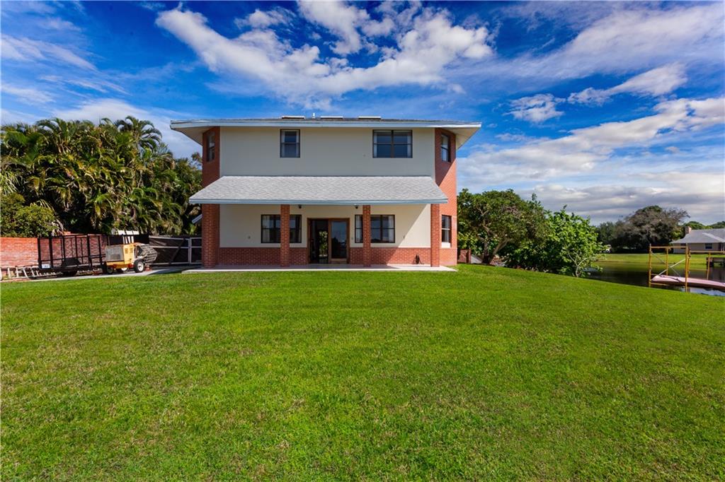 COUNTRY COVE - Residential