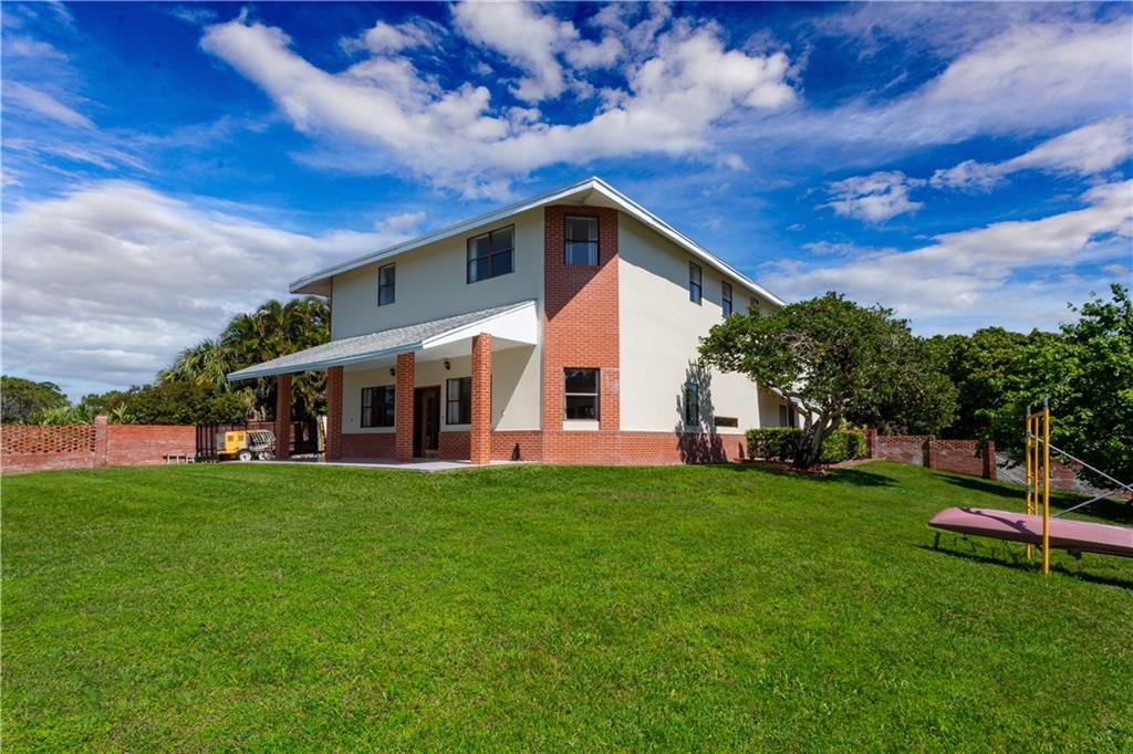 COUNTRY COVE - Residential