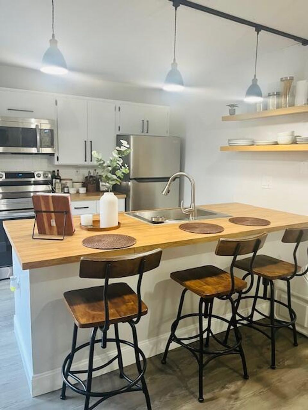 Photo of 5902 59th Way, West Palm Beach, FL 33409 (MLS # B26006523)