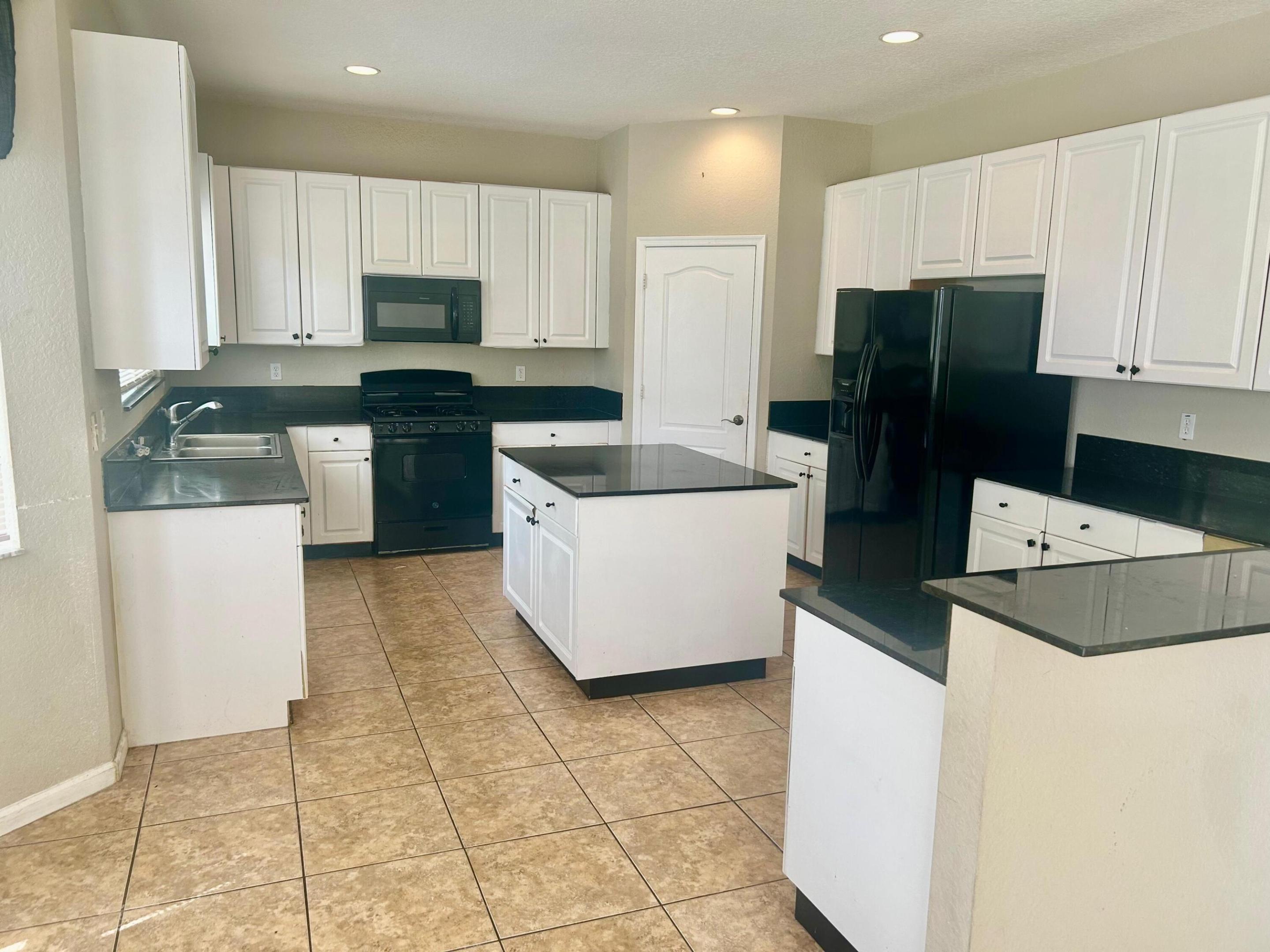 ANTHONY GROVES PH 2 - Residential