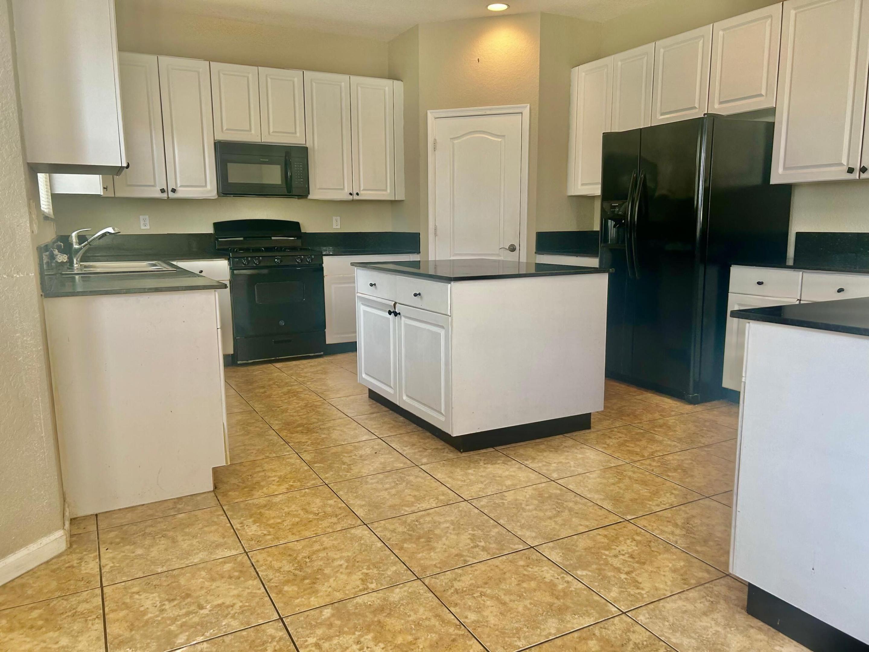 ANTHONY GROVES PH 2 - Residential