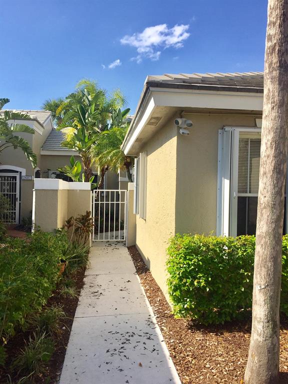 LAKEFIELD OF THE LANDINGS AT WELLINGTON 2B - Residential Lease