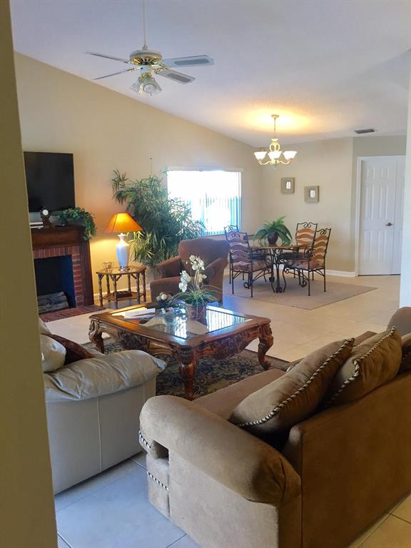 LAKEFIELD OF THE LANDINGS AT WELLINGTON 2B - Residential Lease