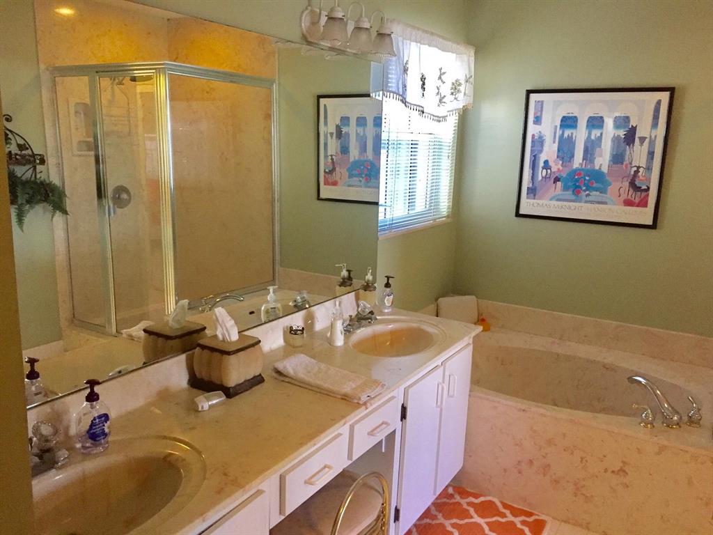 LAKEFIELD OF THE LANDINGS AT WELLINGTON 2B - Residential Lease