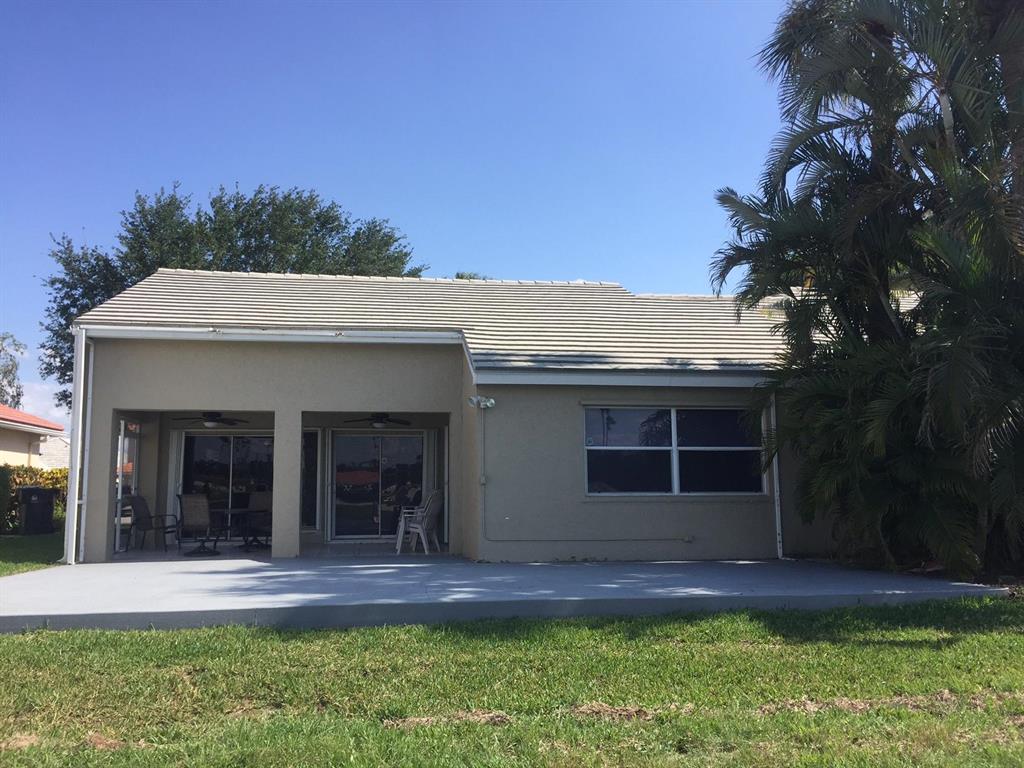 LAKEFIELD OF THE LANDINGS AT WELLINGTON 2B - Residential Lease