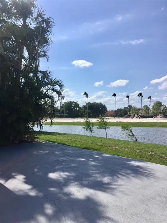 LAKEFIELD OF THE LANDINGS AT WELLINGTON 2B - Residential Lease