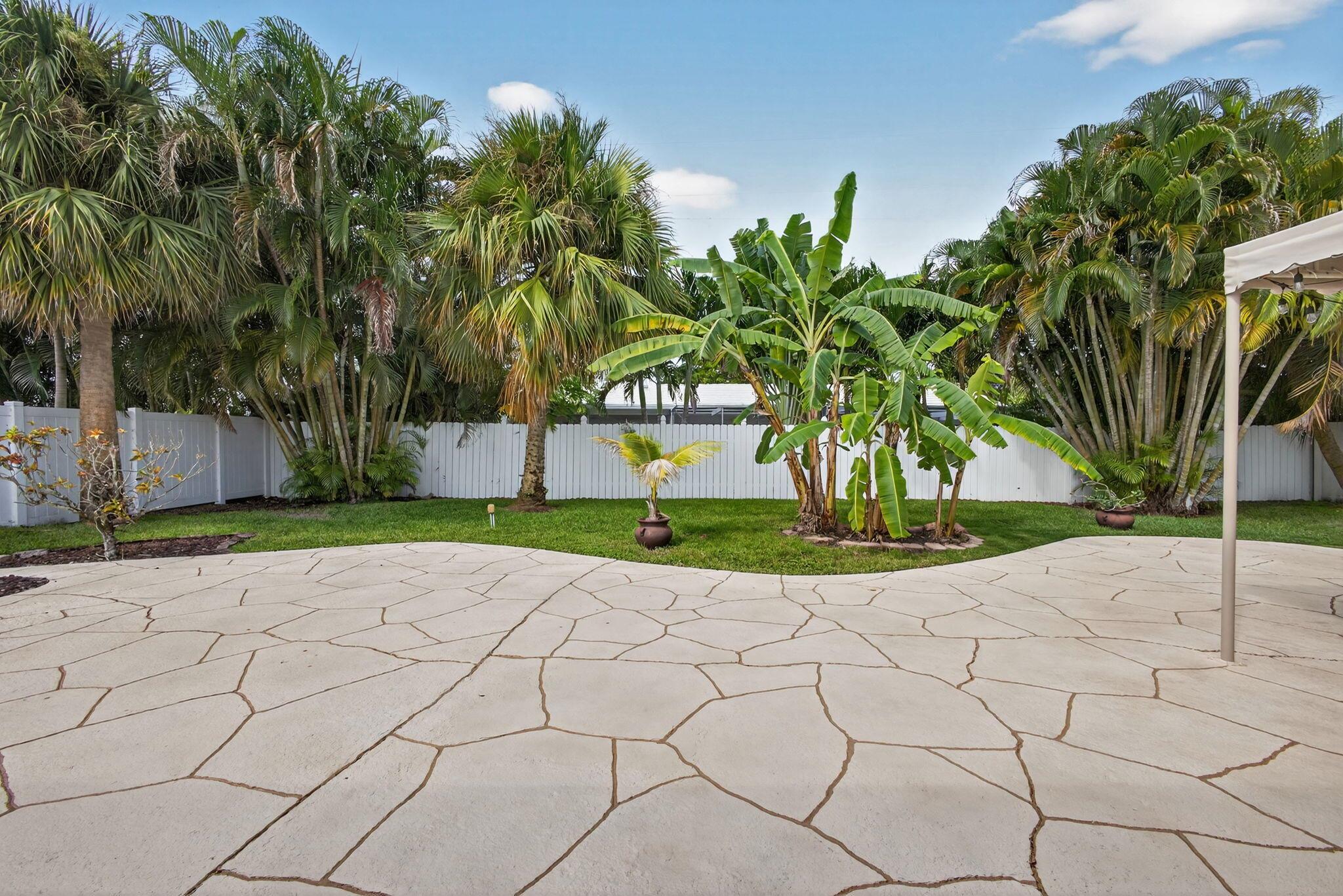 PALM BEACH ISLES 2 - Residential Lease
