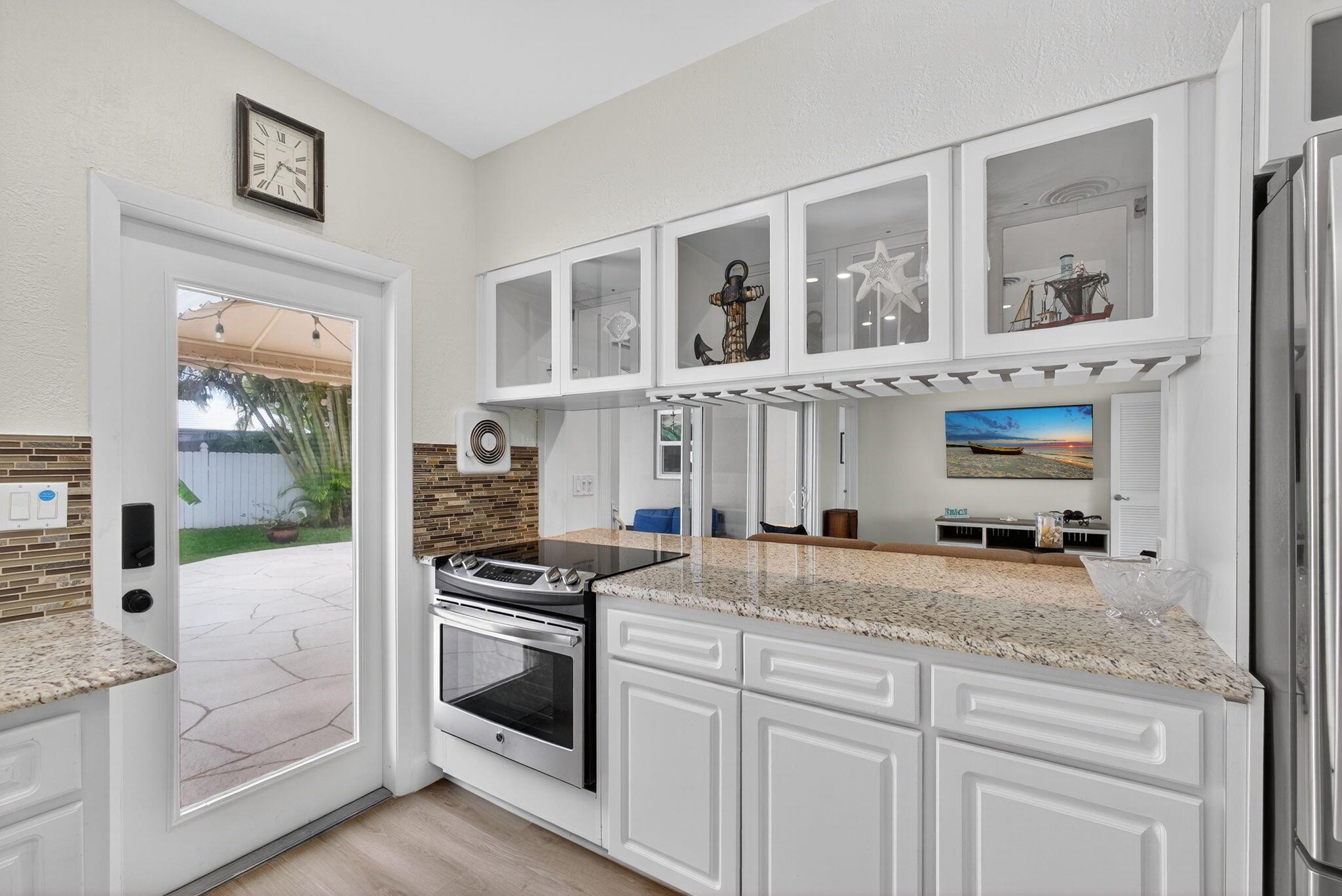 PALM BEACH ISLES 2 - Residential Lease