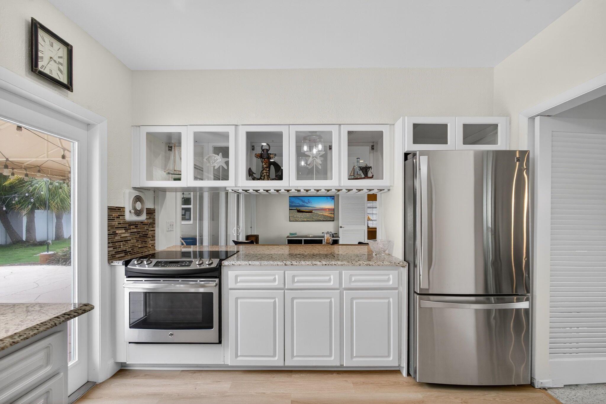 PALM BEACH ISLES 2 - Residential Lease