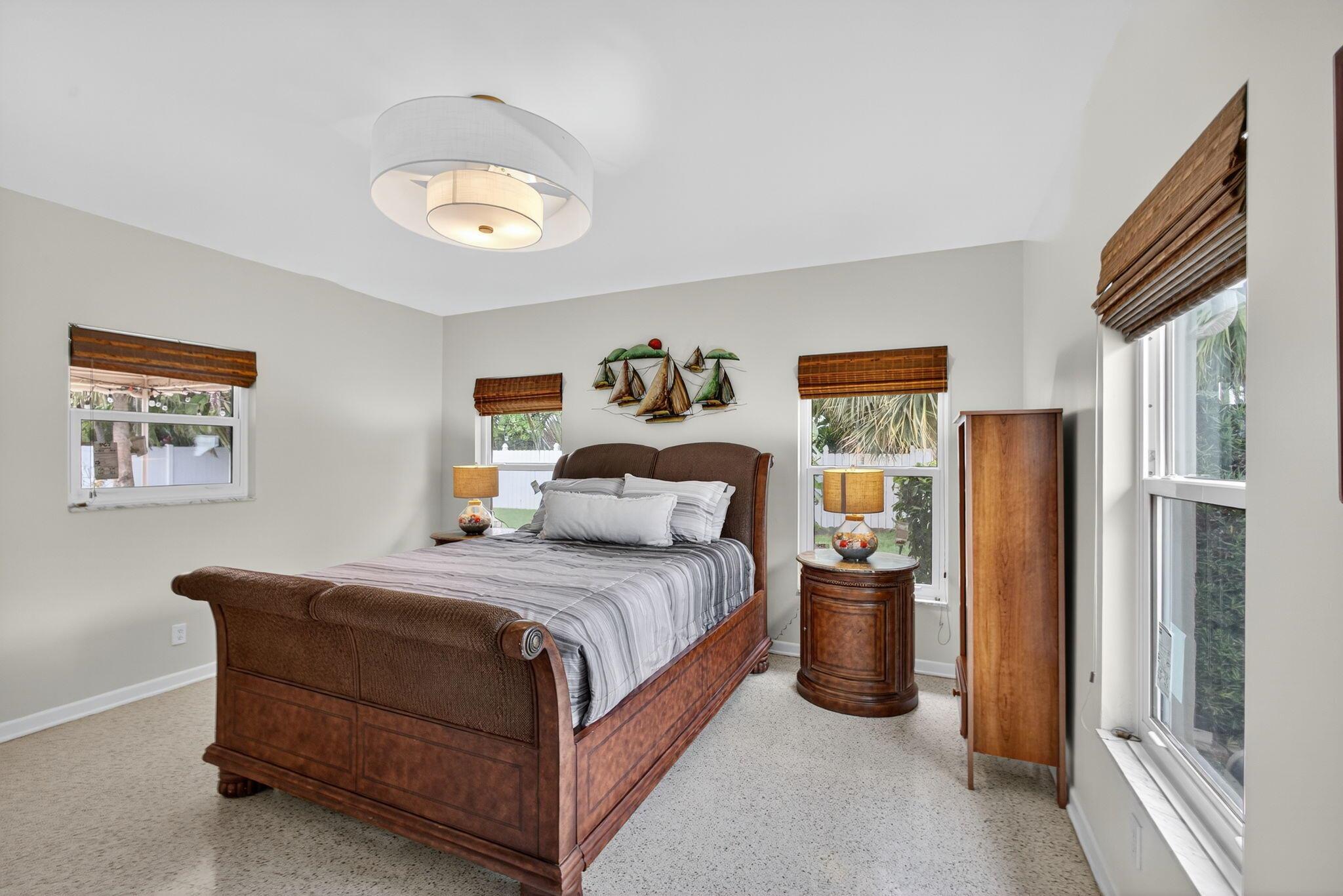 PALM BEACH ISLES 2 - Residential Lease