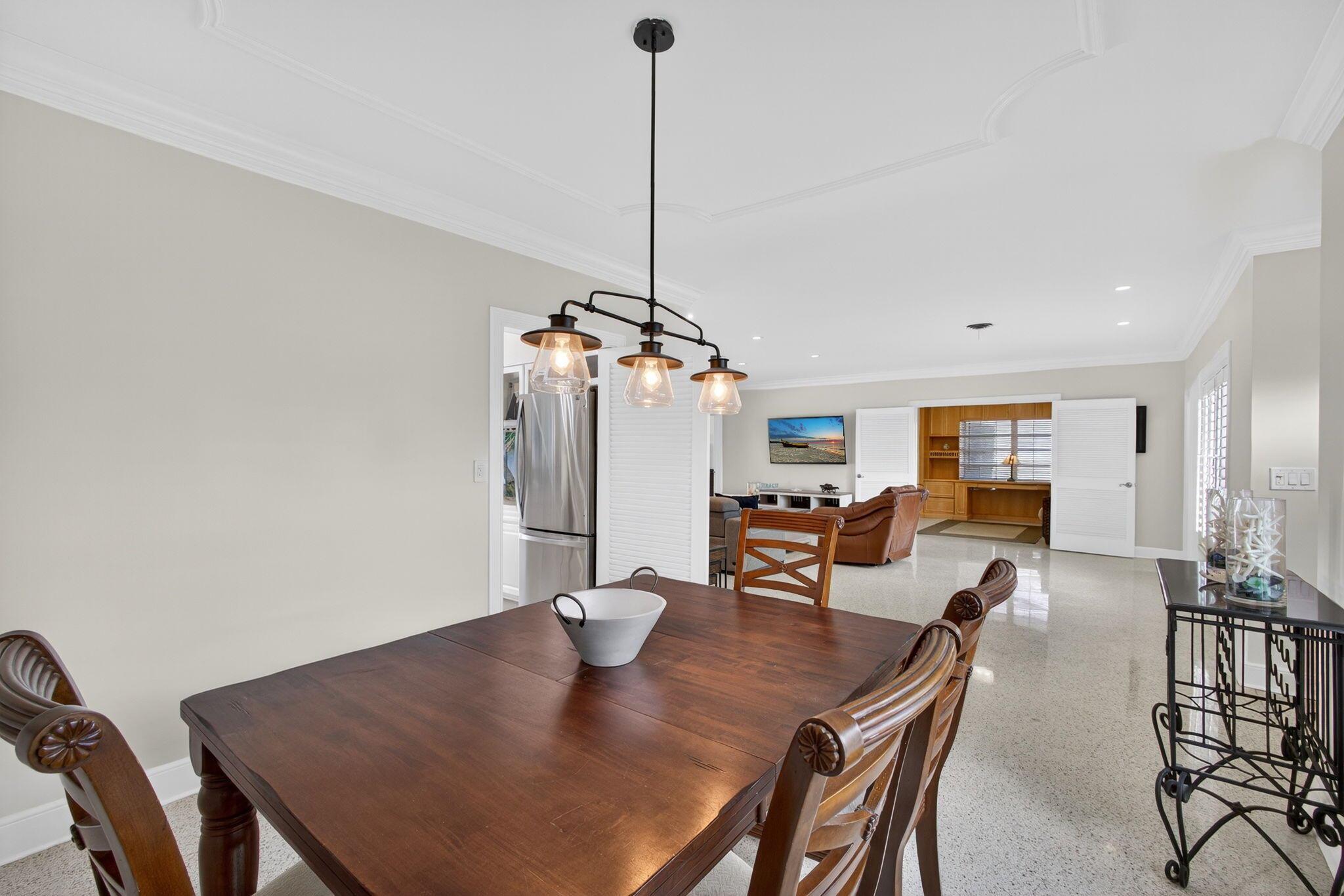 PALM BEACH ISLES 2 - Residential Lease