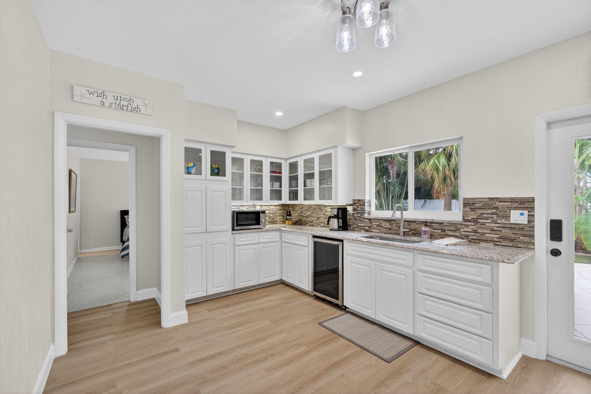 PALM BEACH ISLES 2 - Residential Lease