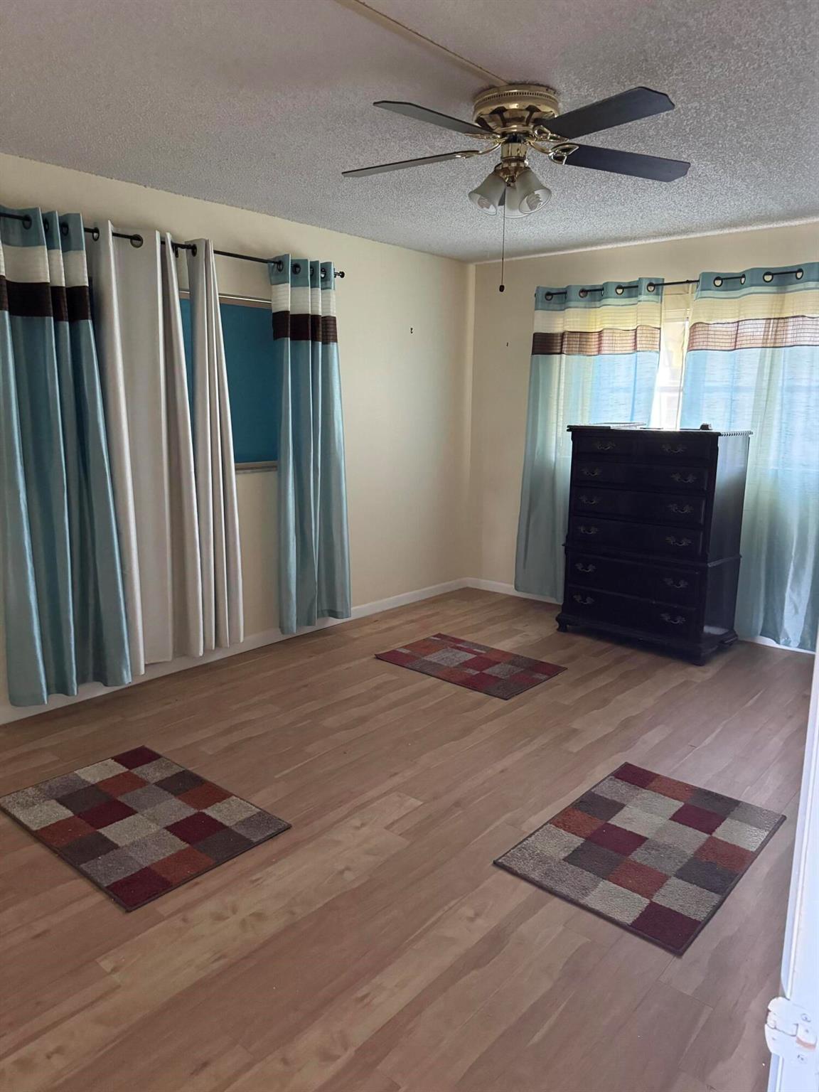 VILLAGE ROYALE ON THE GRE - Residential