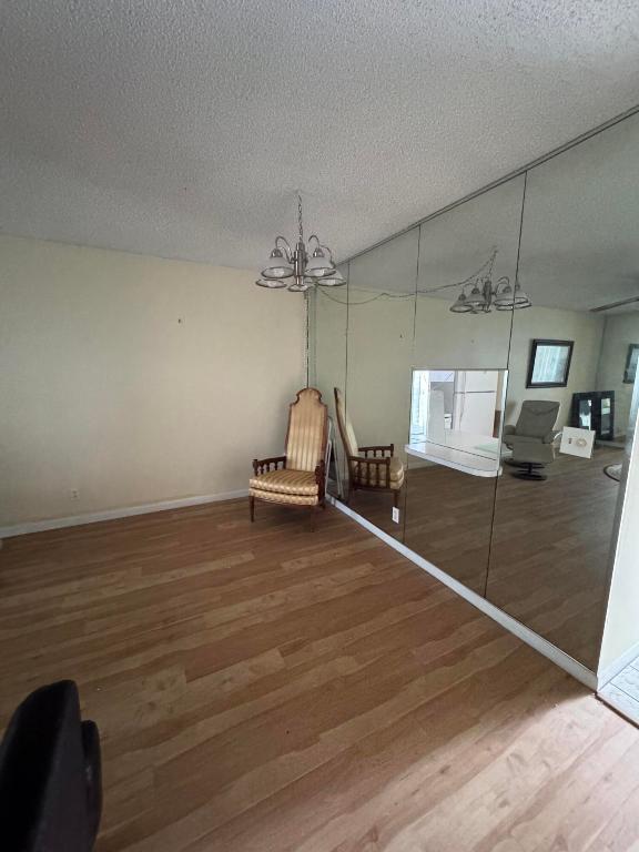 VILLAGE ROYALE ON THE GREEN CONDO - Residential