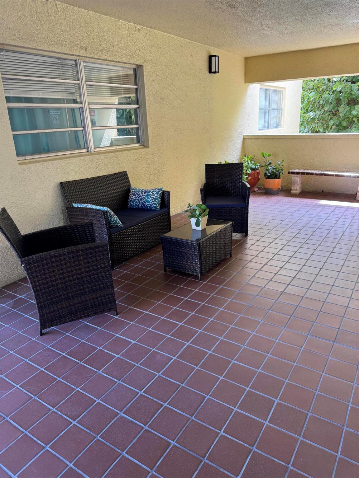 VILLAGE ROYALE ON THE GRE - Residential
