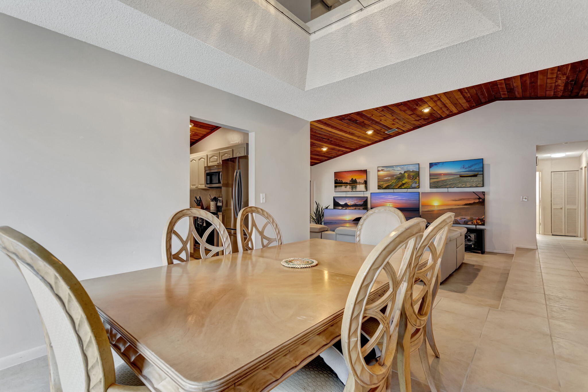 CYPRESS RUN - Residential