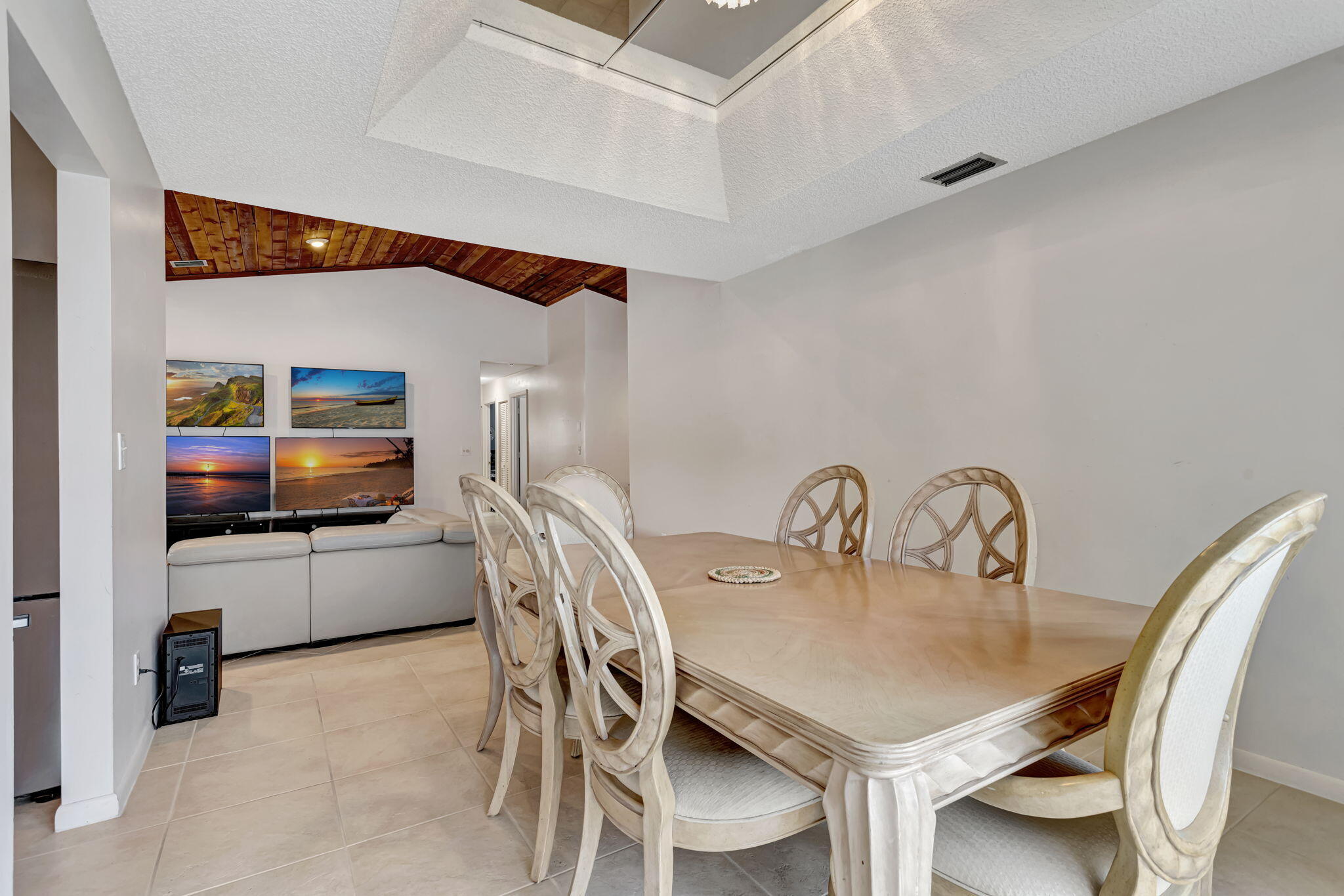 CYPRESS RUN - Residential