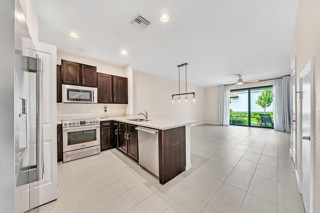 Photo of 4208 N Dixie Highway #25, Oakland Park, FL 33334 (MLS # F10504343)