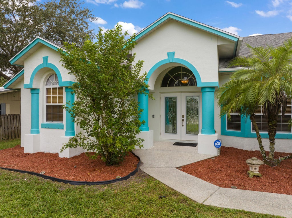 Photo of 7705 Banyan Street, Fort Pierce, FL 34951 (MLS # R11041530)