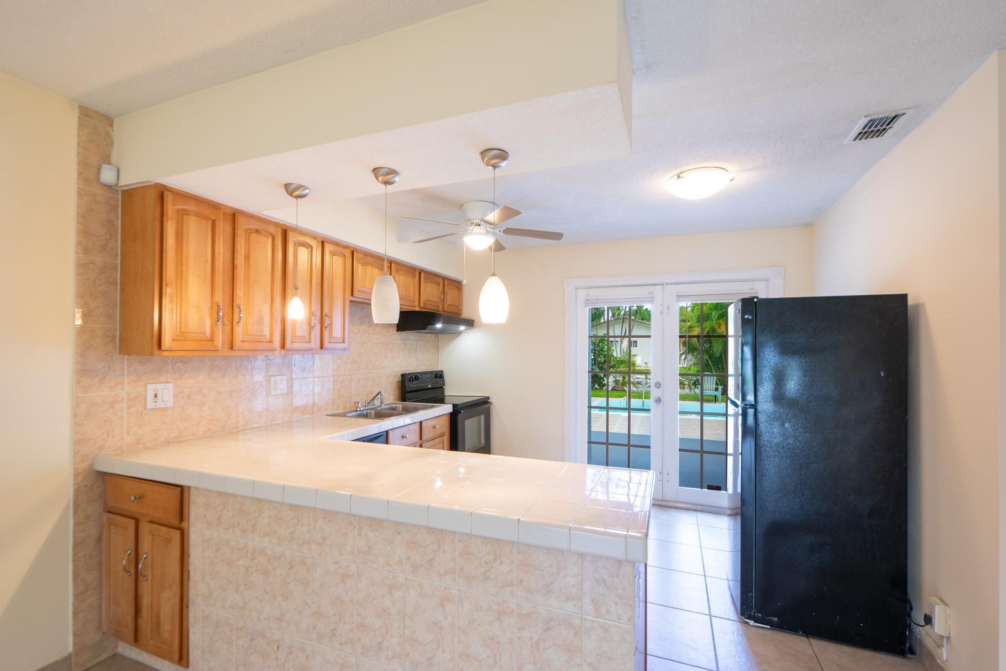 Coral Heights Sec 3 47-19 - Residential Income