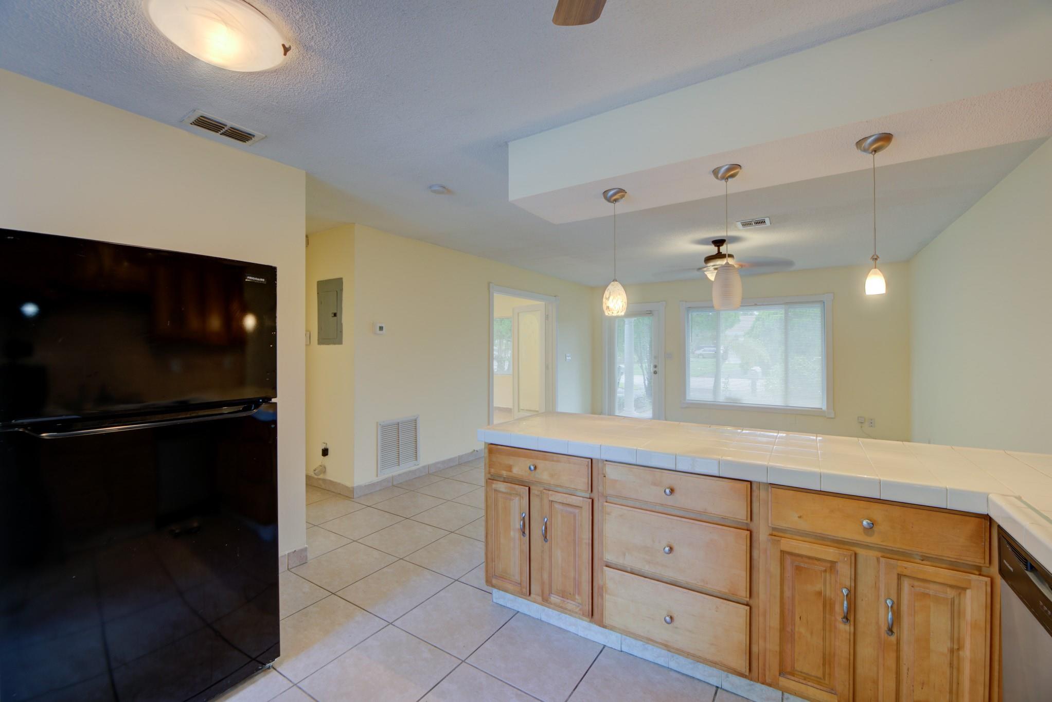 Coral Heights Sec 3 47-19 - Residential Income