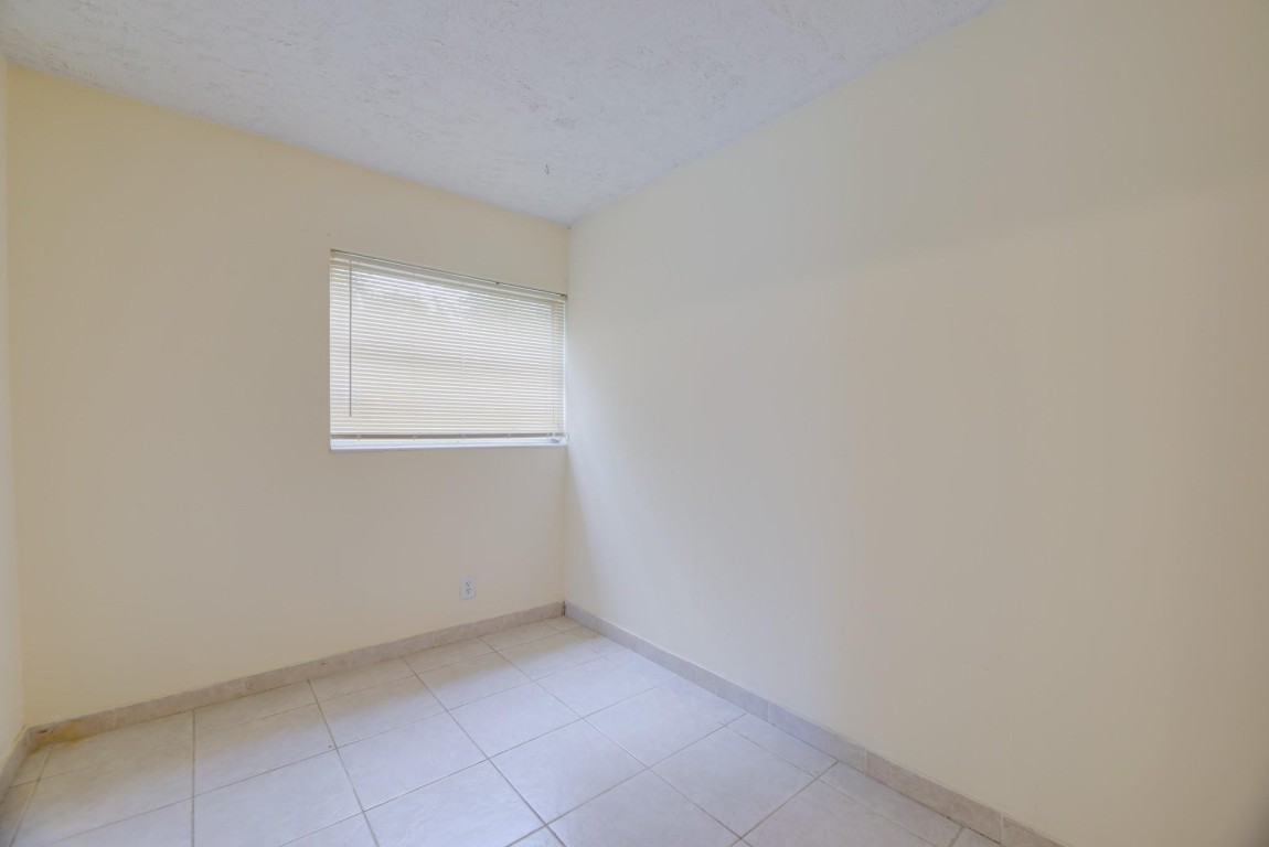 Coral Heights Sec 3 47-19 - Residential Income