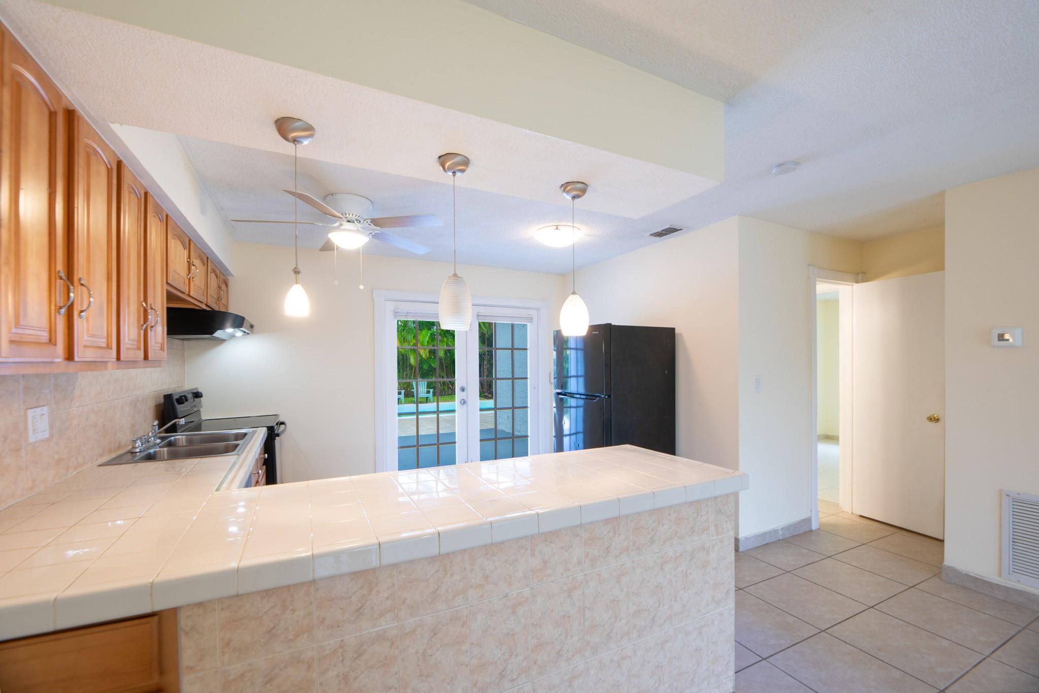 Coral Heights Sec 3 47-19 - Residential Income