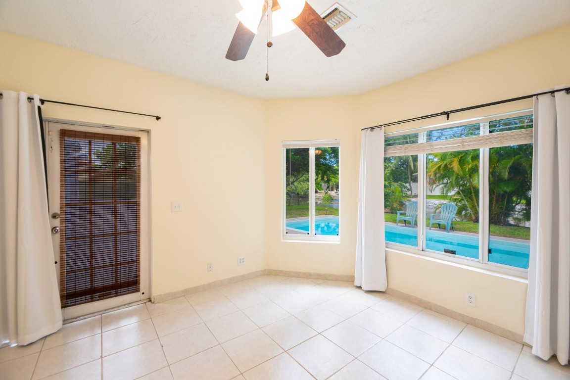 Coral Heights Sec 3 47-19 - Residential Income