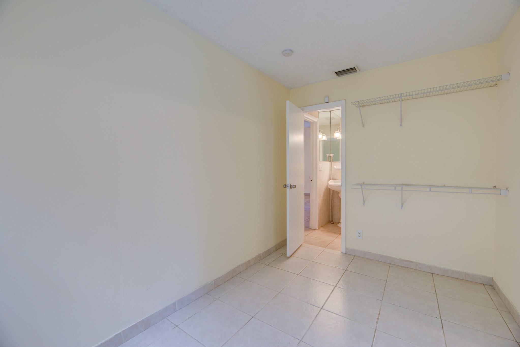 Coral Heights Sec 3 47-19 - Residential Income