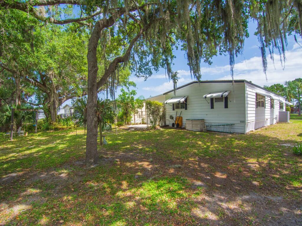 Spanish Lakes Riverfront - Residential