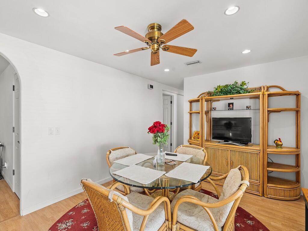 Spanish Lakes Riverfront - Residential