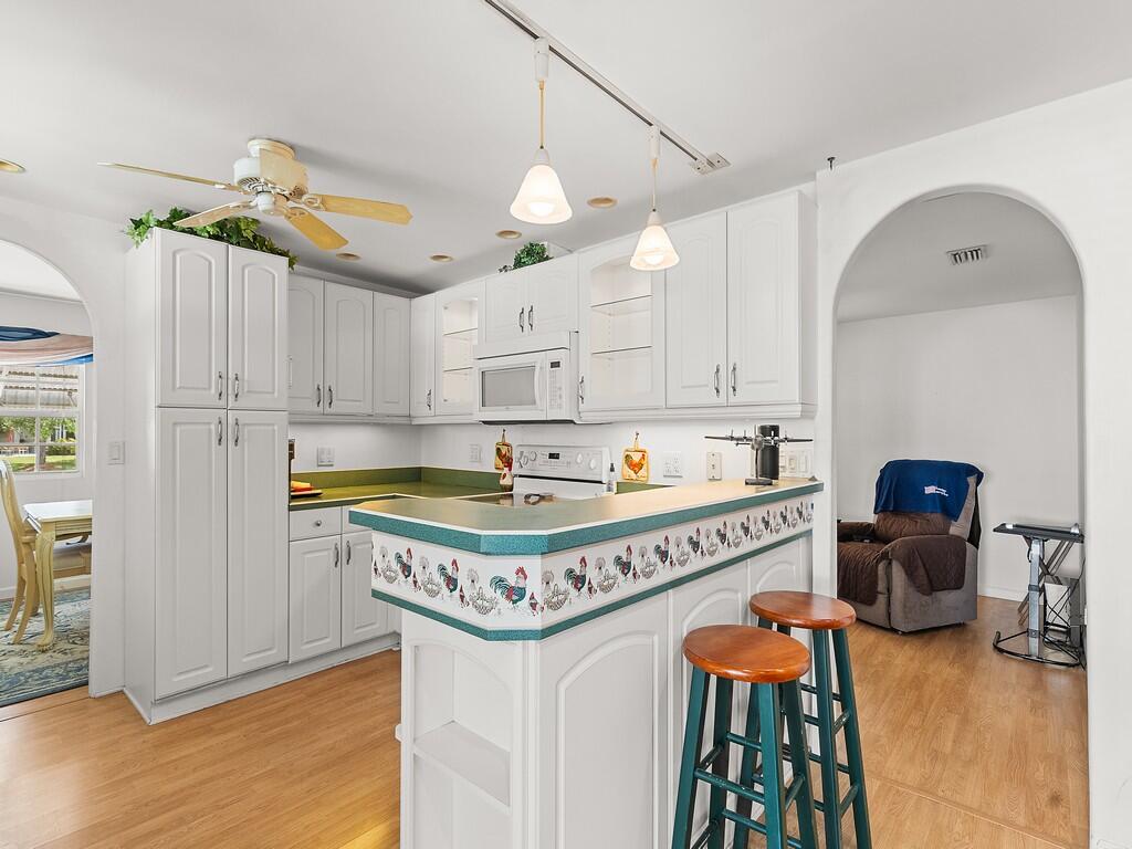 Spanish Lakes Riverfront - Residential