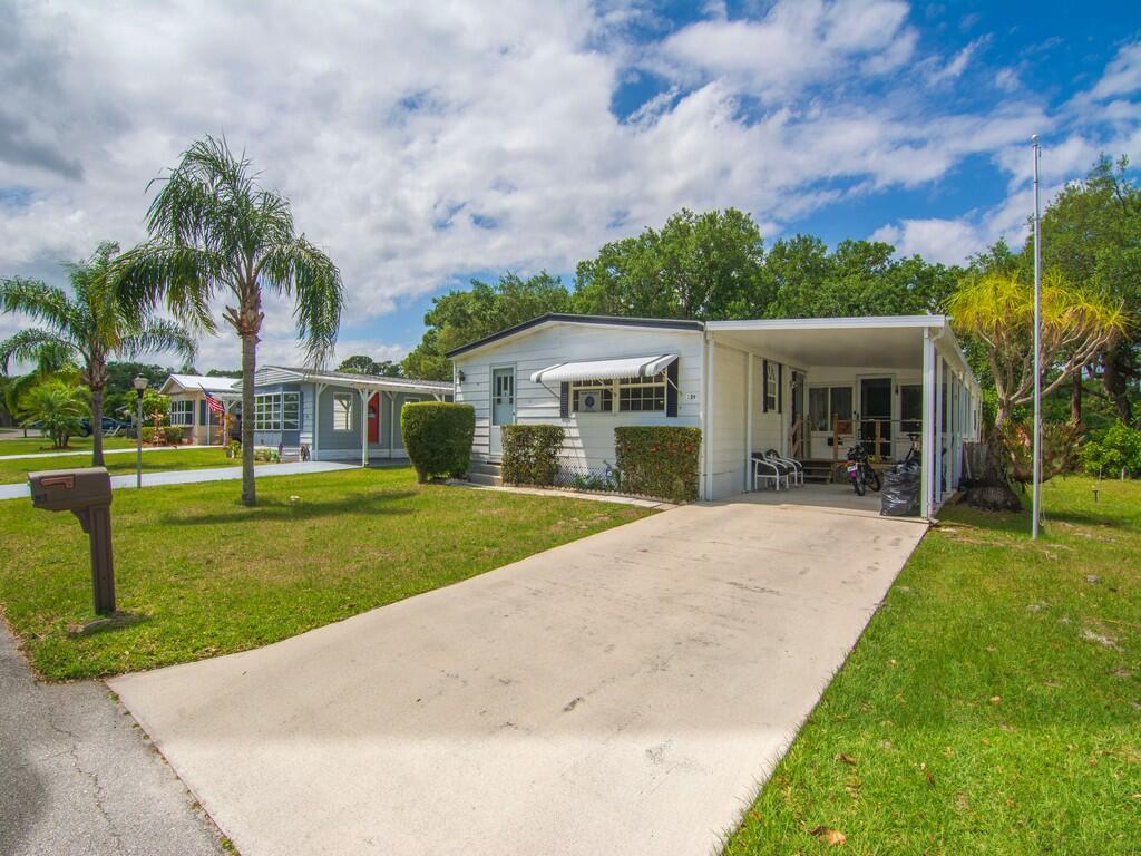 Spanish Lakes Riverfront - Residential